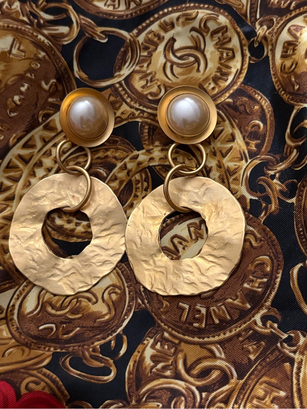 Norma Jean Gold Disc Drop Earrings with Pearl wAccent - Unisex Jewelry - Picture 2 of 8
